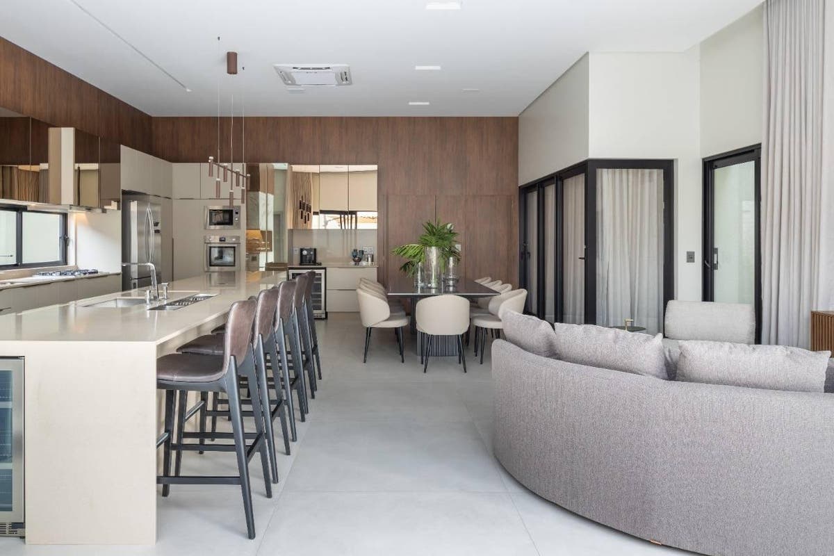 Casa 334.75m², com 3 quartos - Condomínio Porto Seguro, Sorriso