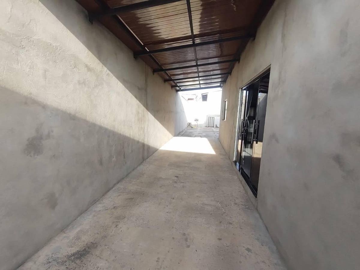 Casa com 2 quartos, 1 suíte