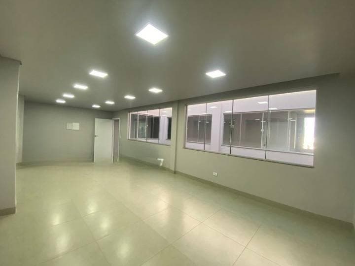 SALA COMERCIAL ESPAÇOSA NO SETOR RESIDENCIAL NORTE - Salas Comerciais em Setor Residencial Norte, Sinop - para locação - CASA GOLD IMÓVEIS