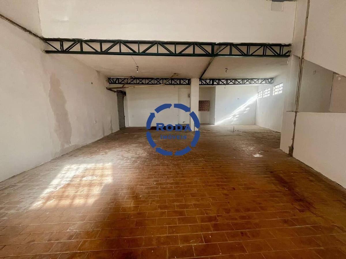 Galpão com ótima metragem e localização - Galpão em Macuco, Santos - para locação - A.AYRES IMÓVEIS LTDA