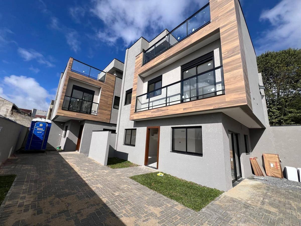 Sobrado à Venda Rua Maria Bueno, 290, sobrado 03, -área útil: 119M²- Novo Mundo, Curitiba - PR - Sobrado em Novo Mundo, Curitiba - à venda - EMG&J Assessoria Imobiliária Ltda
