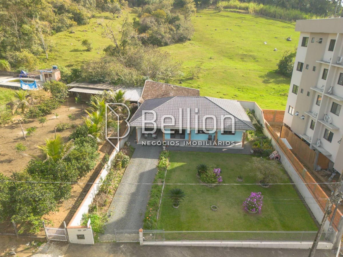 Casa à Venda em Indaial | 200 m², 3 Quartos e Terreno de 600 m² - Casa em Encano, Indaial - à venda - Bellion Negocios Imobiliarios LTDA
