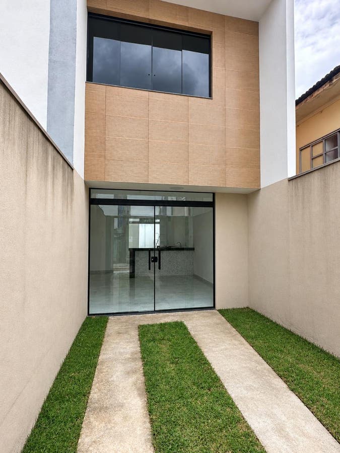 Linda Casa 3 Quartos com Suíte no Bairro Chácara, Betim - Casa Geminada em Chácara, Betim - à venda - Via M Empreendimentos Imobiliários Ltda