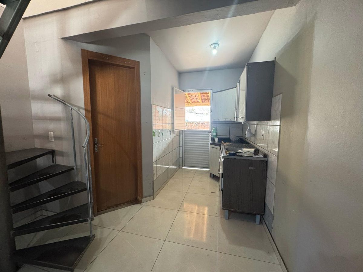 Sobrado com 2 Quartos à Venda, São Jorge - Portão - Sobrado em São Jorge, Portão - à venda - UNICA NEGOCIOS IMOBILIARIOS LTDA