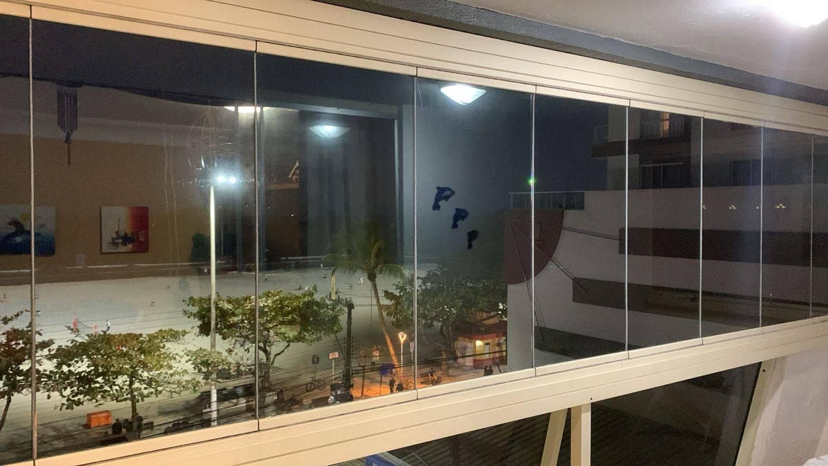 Apartamento Frente Mar a Venda, 3 Dormitorios, 2 Banheiros, 190m², Centro, Balneario Camboriu - Apartamento em Centro, Balneário Camboriú - à venda - IMEX INVESTIMENTOS LTDA