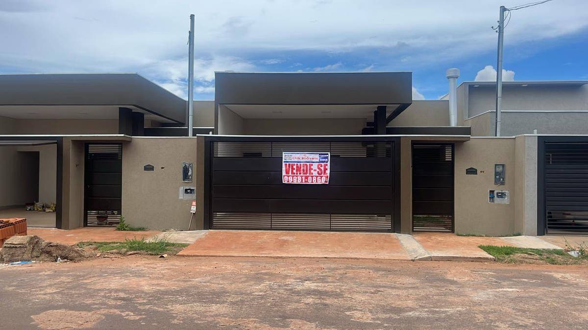 Linda Casa Alto Padrão-Ribas - Casa em Estoril, Ribas do Rio Pardo - à venda - CLIK IMOVEIS LTDA