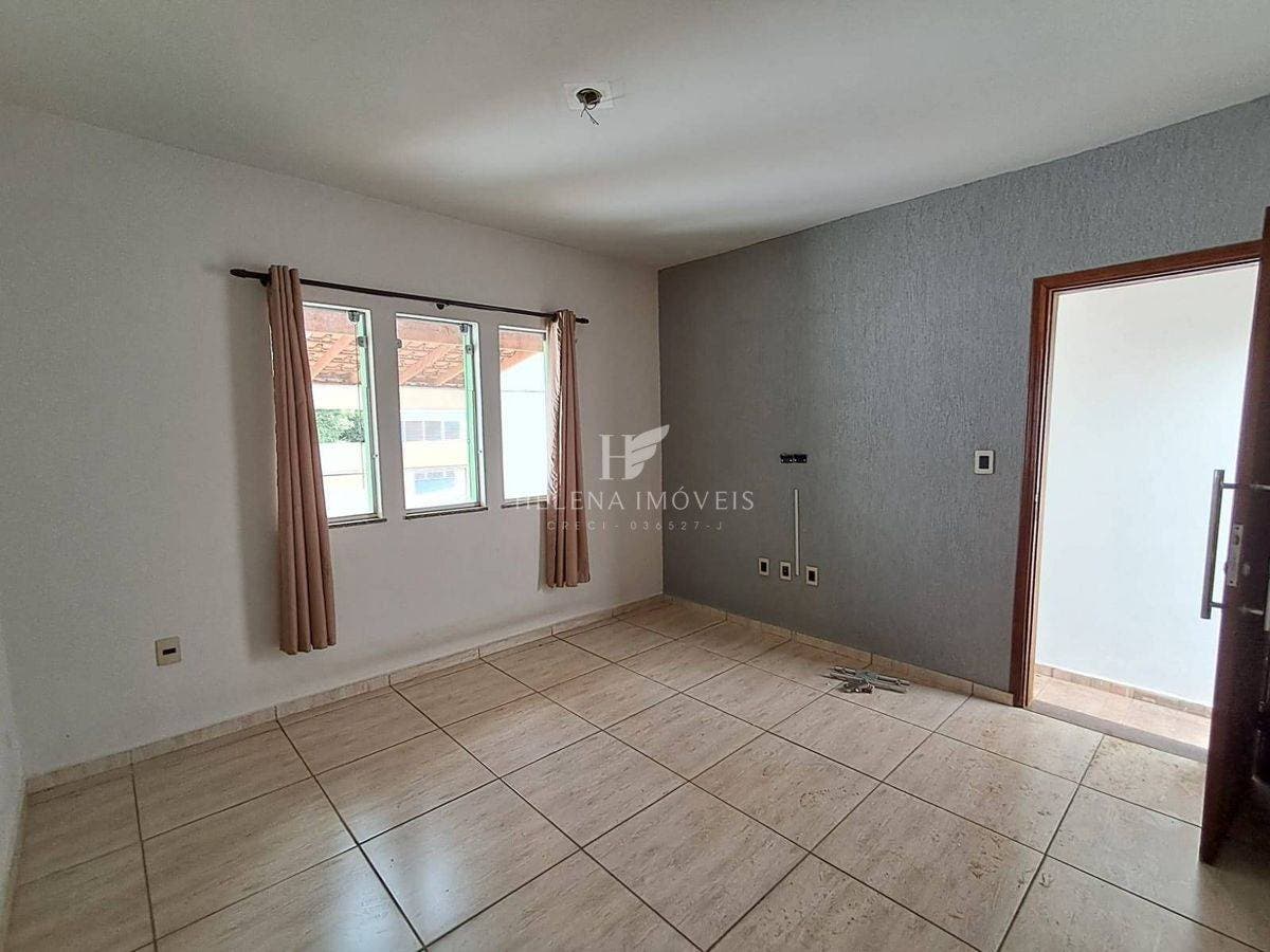 Casa / Jardim do Trevo - Casa em Jardim do Trevo, São João da Boa Vista - para locação e à venda - Helena Imóveis