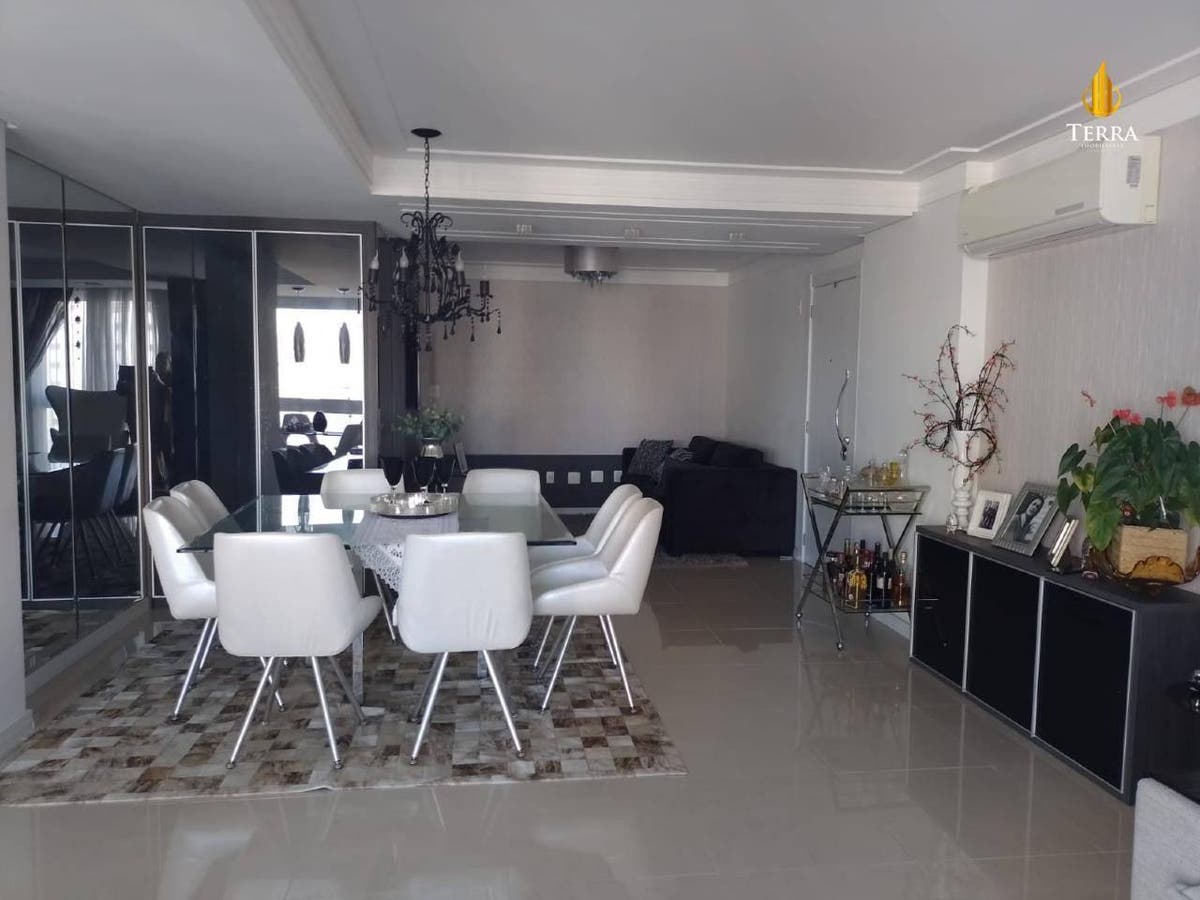 Apartamento à venda no Edifício Costa Atlântica no Centro de Balneário Camboriú. - Apartamento em Centro, Balneário Camboriú - à venda - IMOBILIÁRIA TERRA ITAJAI LTDA