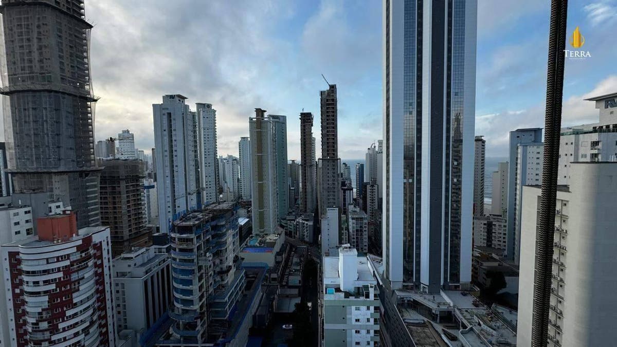 Apartamento Residencial Porto da Barra a venda no centro de Balneário Camboriú. - Apartamento em Centro, Balneário Camboriú - à venda - IMOBILIÁRIA TERRA ITAJAI LTDA