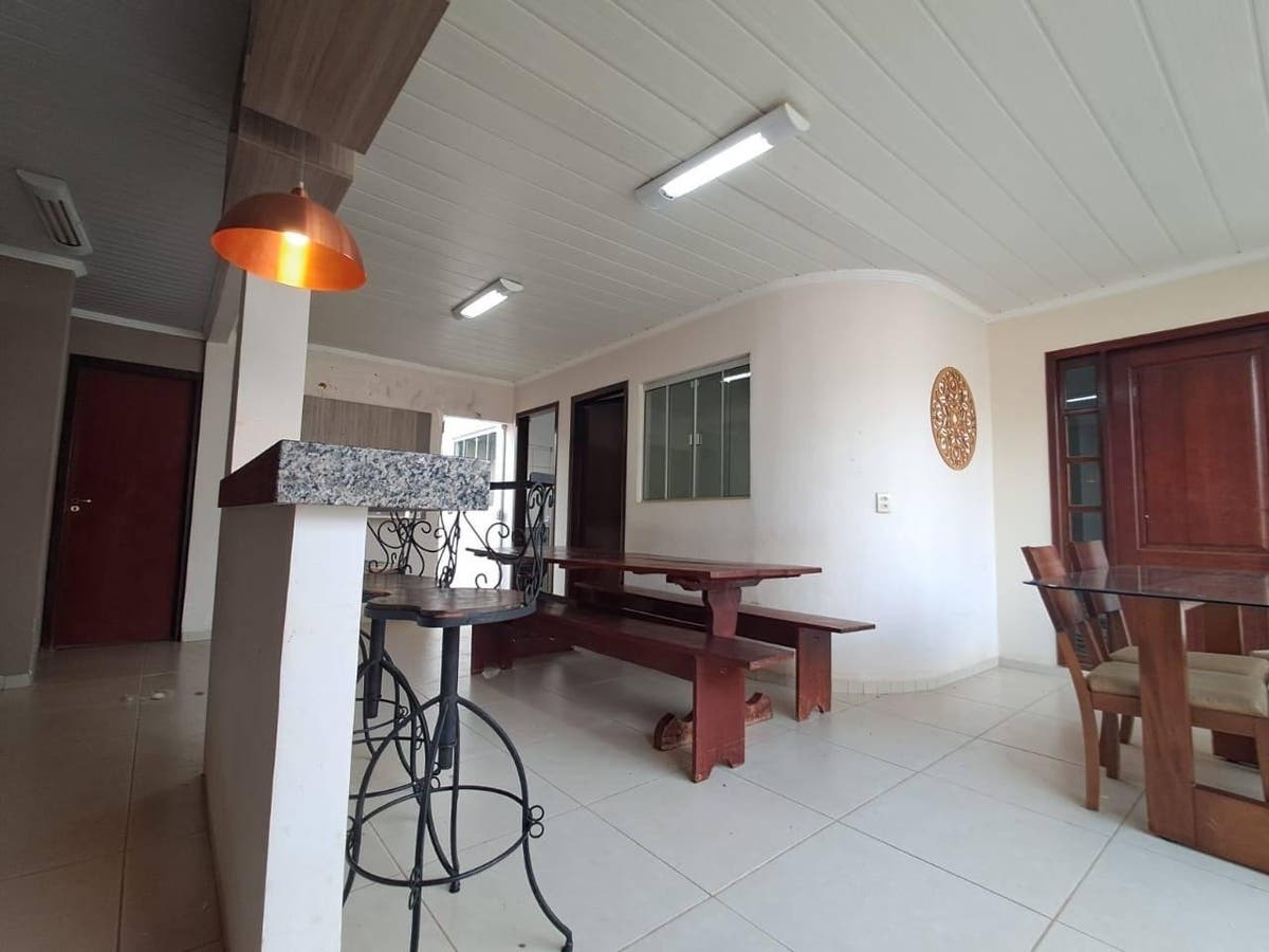 Casa com 3 quartos, 1 suíte