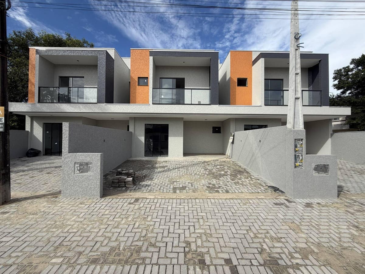 Sobrado Novo Na Região Central de Itapoá - Itapema do Norte - Sobrado em Itapema do Norte, Itapoá - à venda - Imobiliaria Patricia Claudino
