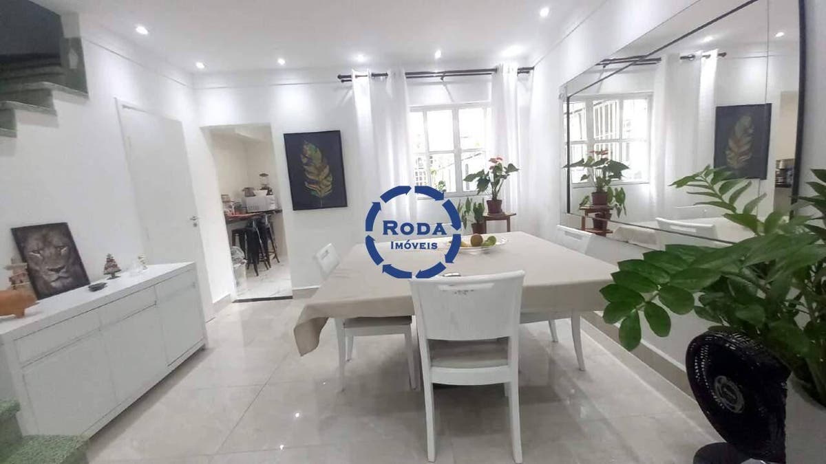 Sobrado à venda com 200m² em Santos, no Bairro do Embaré - Sobrado em Embaré, Santos - à venda - A.AYRES IMÓVEIS LTDA