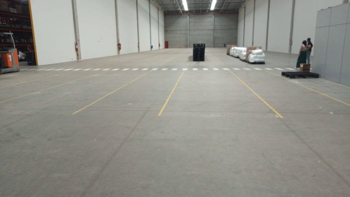 Galpão para alugar na Avenida Tower Automotive em Arujá/SP - 5.308 m² - Galpão em Laranja Azeda, Arujá - para locação - PERENNIAL ASSESSORIA E SERVIÇOS LTDA EPP
