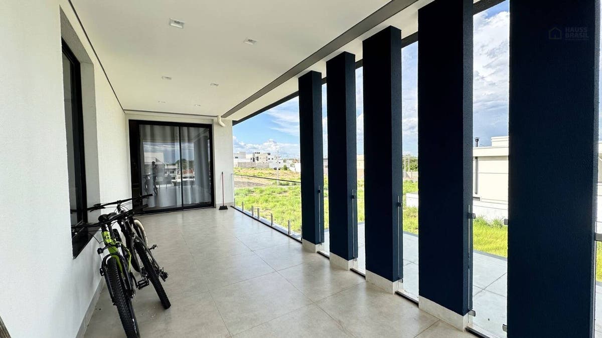 Vende-Se Casa Brisas Condomínio Horizontal - Casa de Condomínio em Ribeirão do Lipa, Cuiabá - à venda - Prime House Inteligência Imobiliária