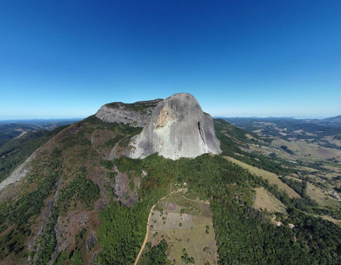 É o terreno de 20 mil metros que vc procura em Pedra Azul - Lote/Terreno em Pedra Azul, Domingos Martins - à venda - Majoris Imóveis Ltda