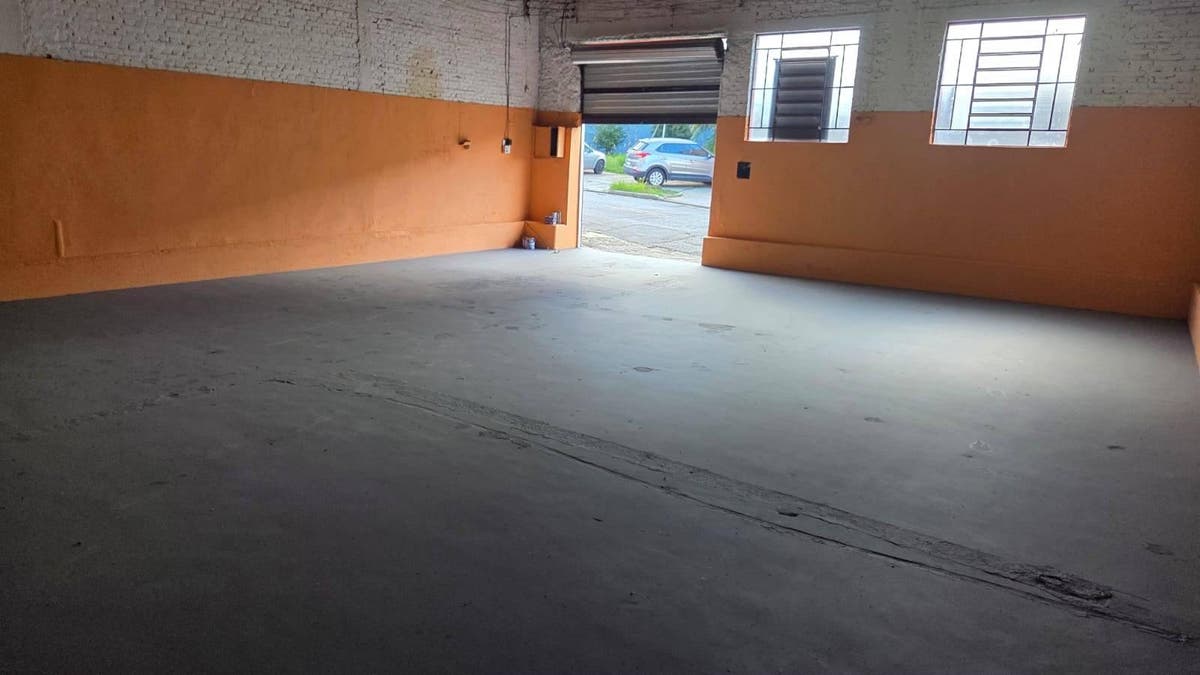 Salão Comercial de 120 m² Sem Colunas na Região Central de Atibaia — Venda ou Locação - Loja em Jardim Brasil, Atibaia - para locação e à venda - Di Casa Imóveis Atibaia LTDA