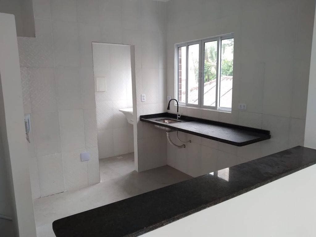 Casa de condominio com 2 quartos, sendo 1 suíte, 1 banheiro e 1 vaga - Casa de Condomínio em Aviação, Praia Grande - à venda - CONTEMPLAR IMÓVEIS LTDA