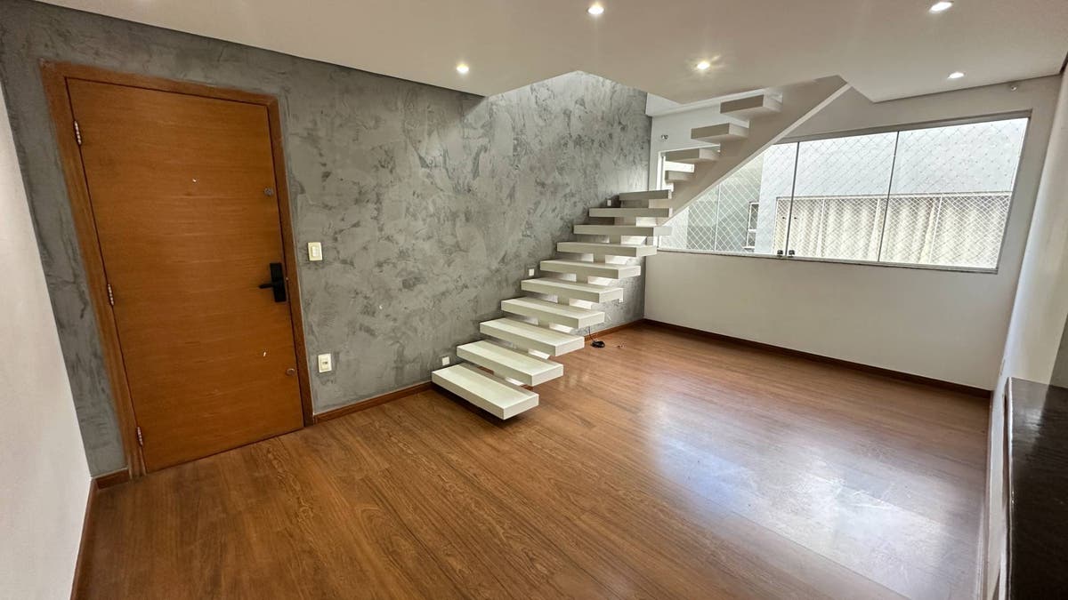 Linda Cobertura 2 Quartos à Venda no Vila Cristina em Betim - Apartamento em Vila Cristina, Betim - à venda - Via M Empreendimentos Imobiliários Ltda