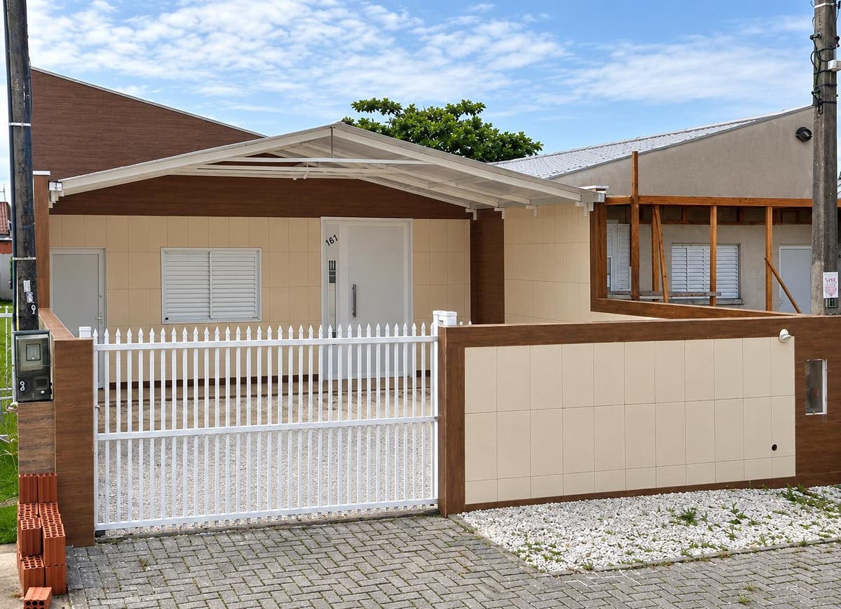 Casa Confortável - Casa em Coroados, Guaratuba - para temporada - Ferreira Imóveis
