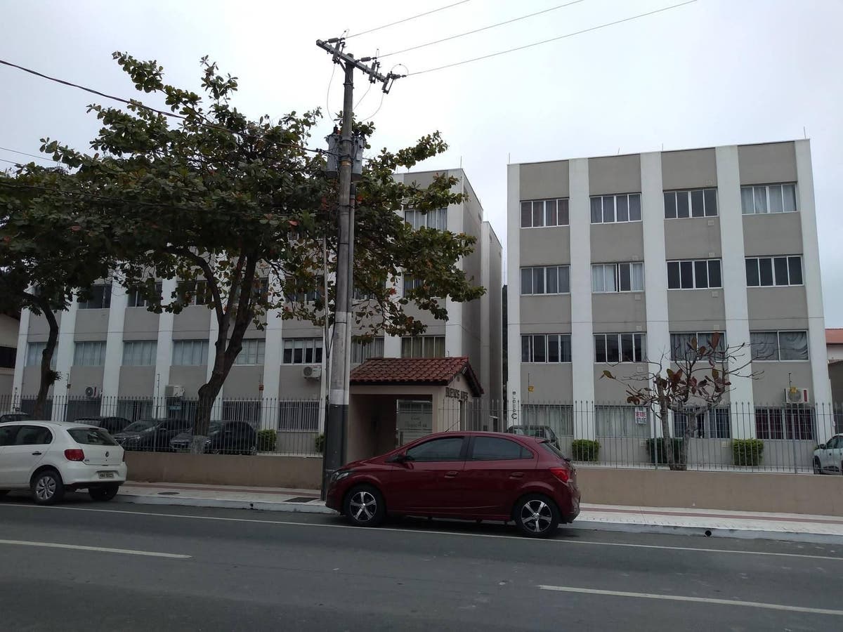 Oportunidade no Centro de Balneário Camboriú! Apartamento com 1 Suíte – Porteira Fechada - Apartamento em Centro, Balneário Camboriú - à venda - GJ Imóveis LTDA