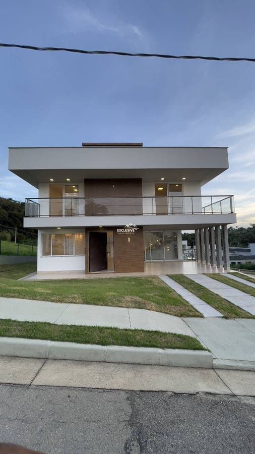 MANSÃO DE ALTO PADRÃO EM CONDOMÍNIO EXCLUSIVO | 500m² CONSTRUÍDOS | 3 SUÍTES | LAZER COMPLETO - Casa de Condomínio em Valle da Serra, Betim - à venda - Via M Empreendimentos Imobiliários Ltda