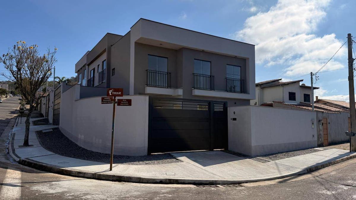 Casa à Venda 3 Quartos por R$ 499.000,00 - Santa Teresa - Poços de Caldas/Mg - Casa em Santa Teresa, Poços de Caldas - à venda - Lago e Cunha Imóveis