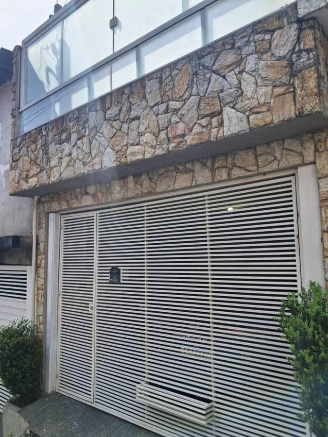 Sobrado à Venda com Piscina – Vila Perracini, Poá/SP - Sobrado em Vila Perracini, Poá - à venda - Camila Ramos Imóveis