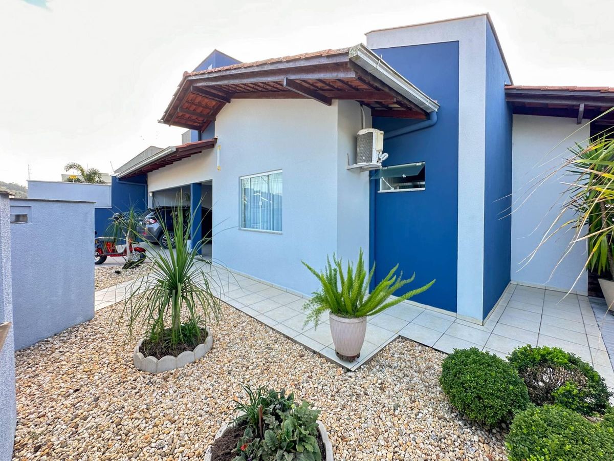 CASA COM SUÍTE + 2 QUARTOS, RAU - Casa em Rau, Jaraguá do Sul - à venda - IMOB Imóveis