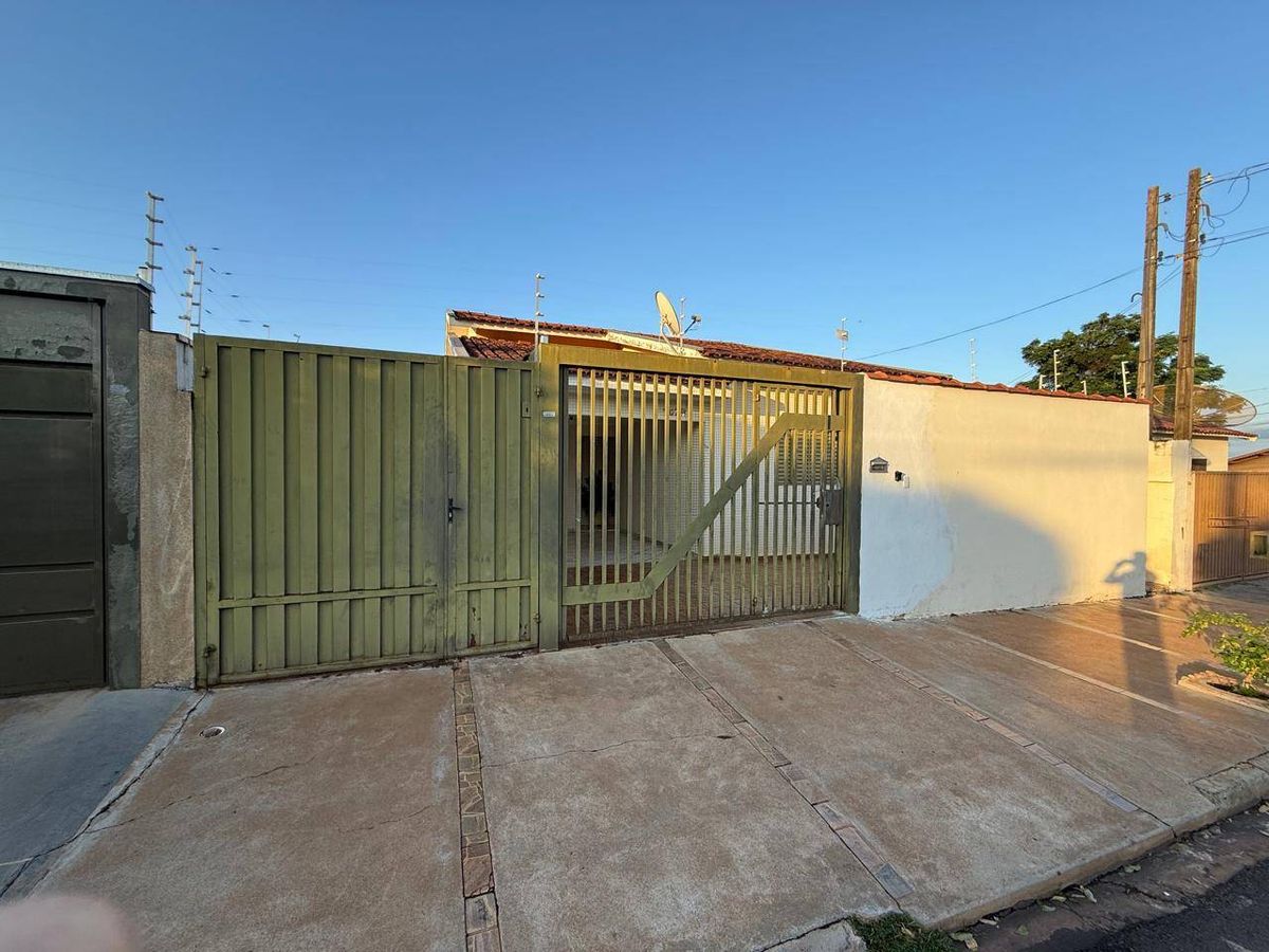 Casa com Edícula - Casa em Jardim Panorama, Bady Bassitt - à venda - SOUZA INTERMEDIACOES IMOBILIARIAS LTDA