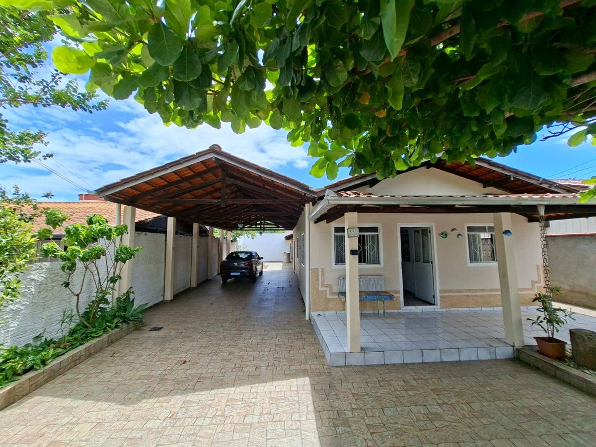Casa de 4 Dormitórios à Venda no Bairro Zimbros - Bombinhas/SC - Casa em Zimbros, Bombinhas - à venda - PRIME INVESTIMENTOS