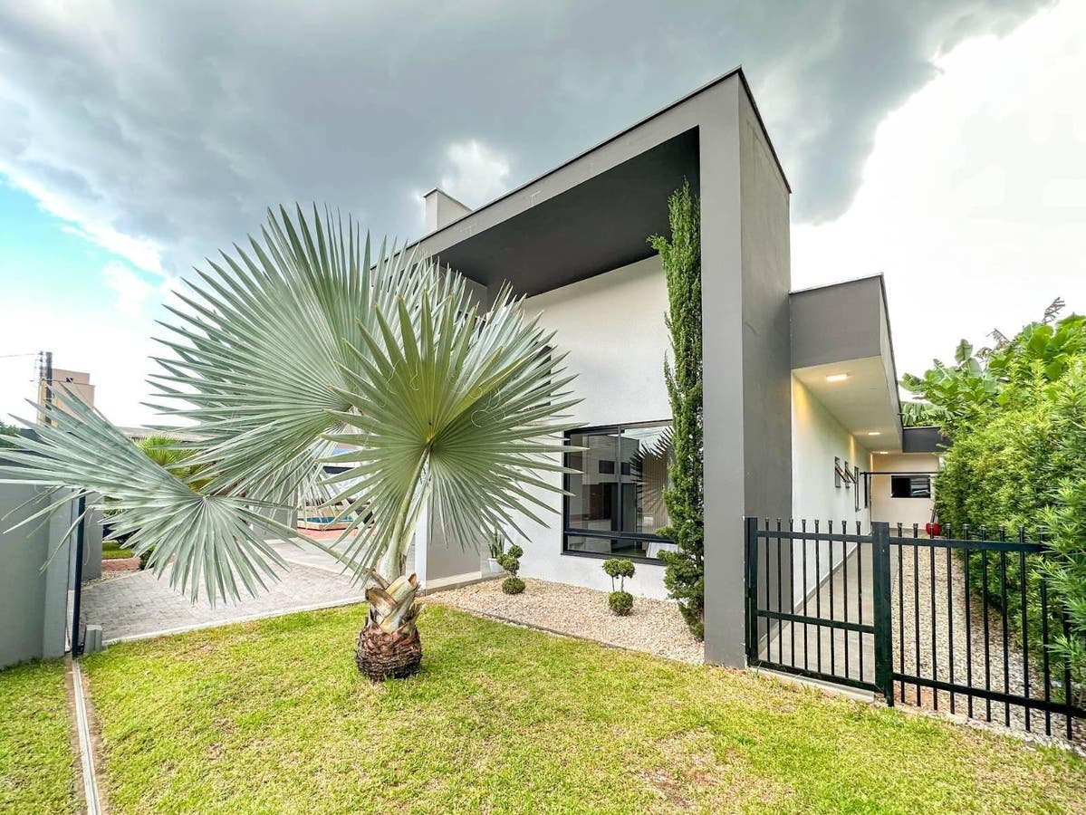 CASA MOBILIADA COM 4 SUÍTES, SÃO LUIS - Casa em São Luís, Jaraguá do Sul - à venda - IMOB Imóveis