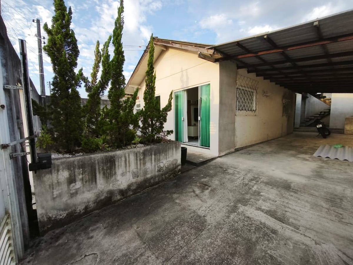 Excelente Casa Mobiliada - 2 Qts - 100m² ár. const. (200m² Total) - Santa Regina - Casa em Santa Regina, Itajaí - à venda - Denis Alexandre Imóveis