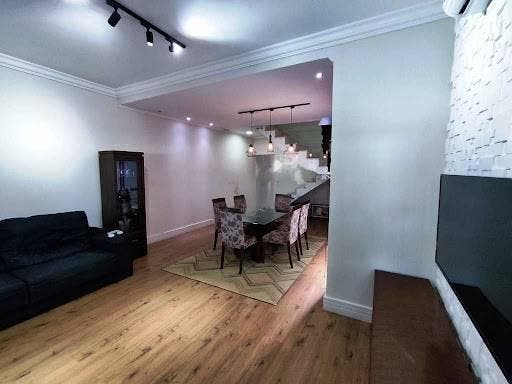 Sobrado com 3 Quartos à Venda, Residencial Colinas - Mogi das Cruzes - Sobrado em Residencial Colinas, Mogi das Cruzes - à venda - Renovar Imóveis Mogi Ltda