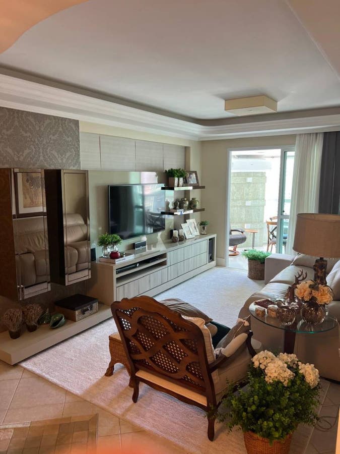 Apartamento com 3 dormitórios à venda no Centro de Balneário Camboriú - Apartamento em Centro, Balneário Camboriú - à venda - Desc Imóveis