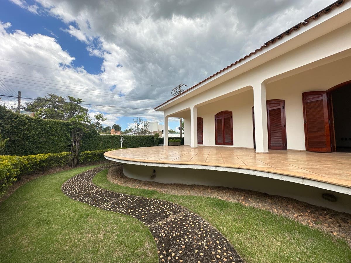 LINDA CASA NO JARDIM CANADÁ - Casa em Jardim Canadá, São João da Boa Vista - para locação e à venda - BOCOLI IMÓVEIS