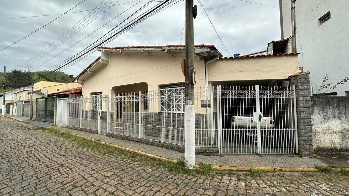 Casa com 3 dormitórios à venda, 190 m² por R$ 650.000,00 - Varginha - Itajubá/MG - Casa em Varginha, Itajubá - à venda - Colibri Imóveis Ltda