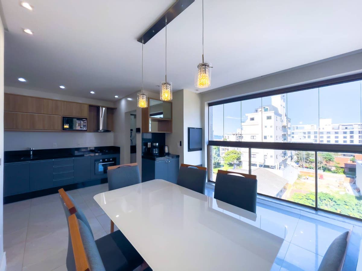 Apartamento com 2 Suítes, 2 Vagas, Piscina Aquecida - Locação de Temporada Bairro de Bombas - Bombinhas/SC - Apartamento em Bombas, Bombinhas - para temporada - PRIME INVESTIMENTOS