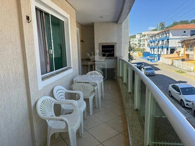 APARTAMENTO À VENDA COM 02 DORMITÓRIOS NO CENTRO DE BOMBINHAS - Apartamento em Centro, Bombinhas - à venda - Imobiliária KS