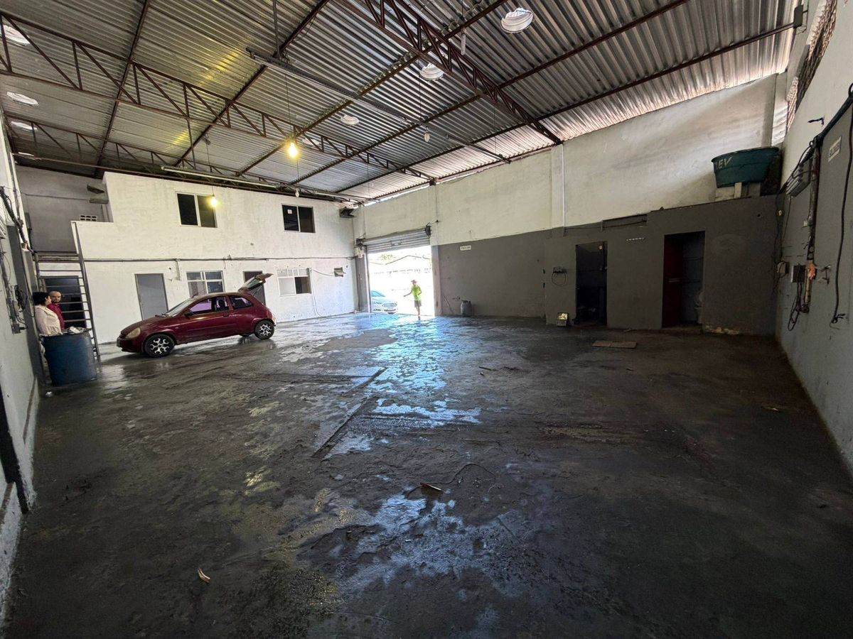 Galpão Industrial 200m², Jardim Limoeiro, Serra/ES - Galpão em Jardim Limoeiro, Serra - para locação - MIRANDA NEGÓCIOS E IMÓVEIS LTDA