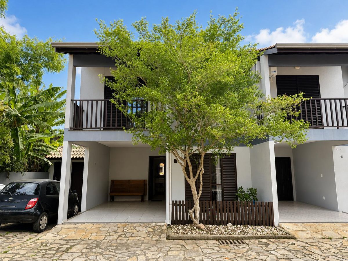 Sobrado 3 dormitórios à venda Morrinhos Bombinhas SC - Sobrado em Morrinhos, Bombinhas - à venda - Imobiliária Rota do Sol