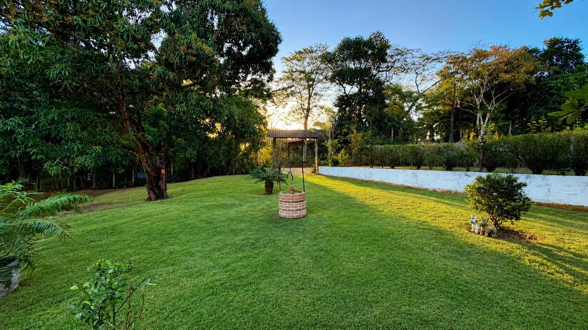 Chácara com 13.000 m² e Piscina à Venda em Amarelos – Guarapari - Chácara em Comunidade Urbana de Amarelos, Guarapari - à venda - Kaca Imoveis LTDA