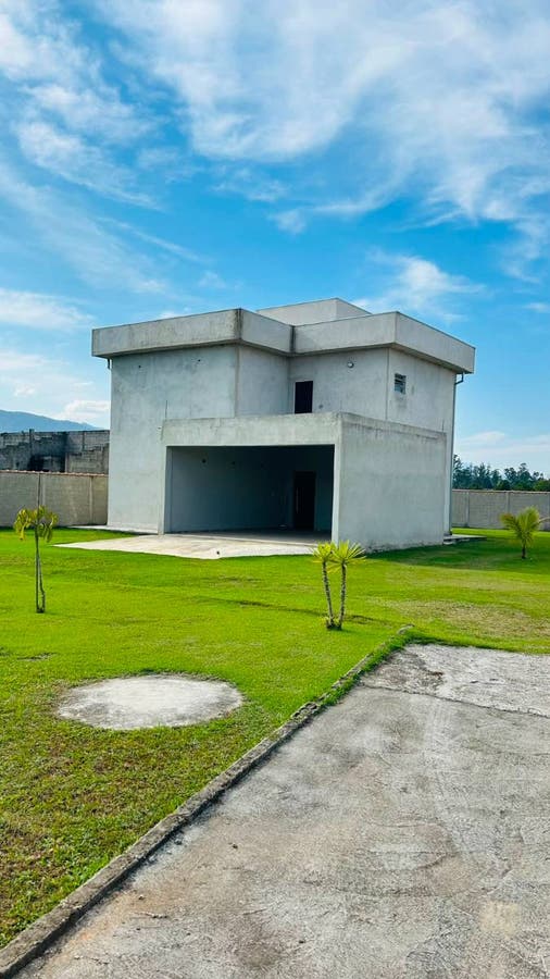 Sobrado com 3 Quartos à Venda, Mandú - Pindamonhangaba - Sobrado em Mandú, Pindamonhangaba - à venda - EDSON DERRICO IMOVEIS LTDA