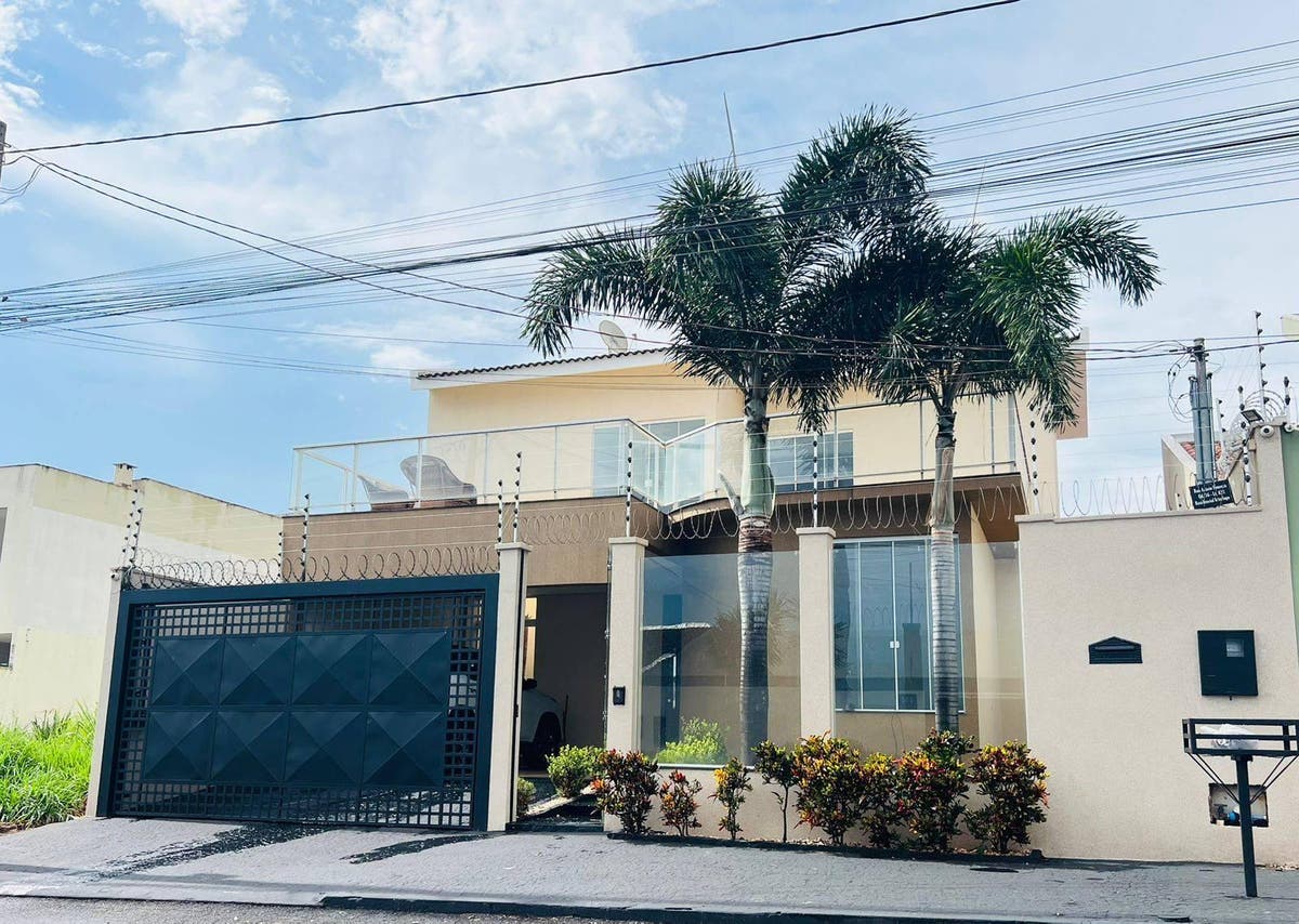 Sobrado alto padrão para locação - Sobrado em Residencial Interlagos, Rio Verde - para locação - Futura Aluguel