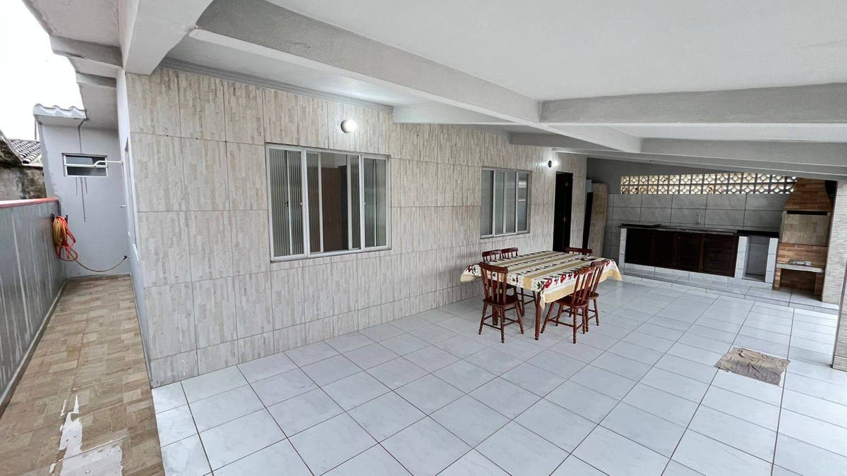 Casa em condomínio toda com laje 1 quarto + 1 suíte 2 garagens 2 churrasquieras - Casa em Quinta dos Açorianos, Barra Velha - à venda - Manacá Negócios Imobiliários