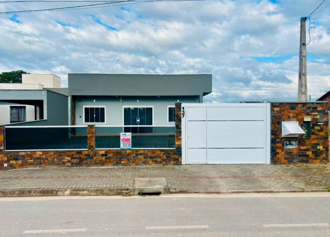 Casa com 3 quartos à Venda, Figueira - Gaspar - Casa em Figueira, Gaspar - à venda - Tomio Imoveis Ltda