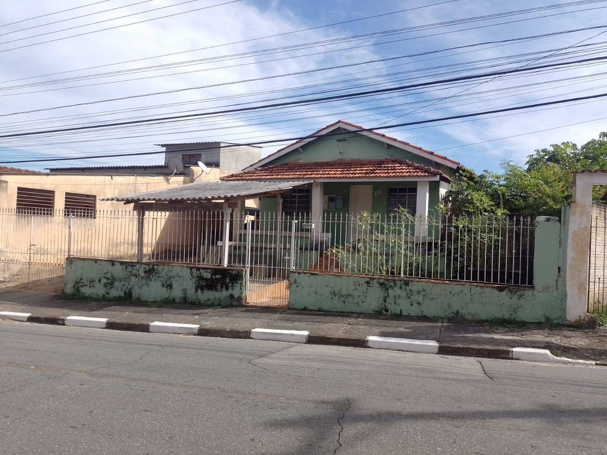 Casa com 2 Quartos à Venda, Vila São Benedito - Pindamonhangaba - Casa em Vila São Benedito, Pindamonhangaba - à venda - EDSON DERRICO IMOVEIS LTDA