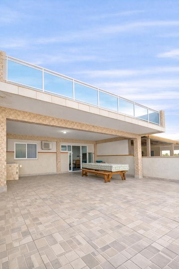 SOBRADO COM PISCINA , 4 DORMITÓRIOS SENDO 1 SUÍTE, BALNEÁRIO VOLTA AO MUNDO - Sobrado em Volta ao Mundo I, Itapoá - à venda - Ampla Engenharia & Imóveis