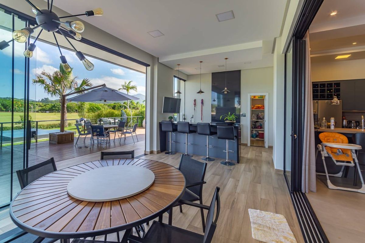 CASA ALTO PADRÃO MOBILIADA NO CONDOMÍNIO RESERVA CAMBORIÚ YATCH & GOLF CLUBE - Casa de Condomínio em Centro, Camboriú - para locação - Brava Norte Imóveis