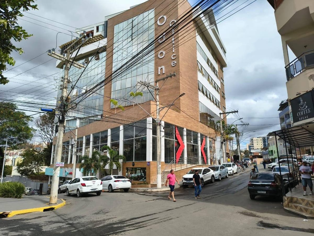 PONTO COMERCIAL DE ALTO PADRÃO. 700 m² - Salas Comerciais em Rodoviários, Caratinga - para locação - CASA GOLD IMÓVEIS