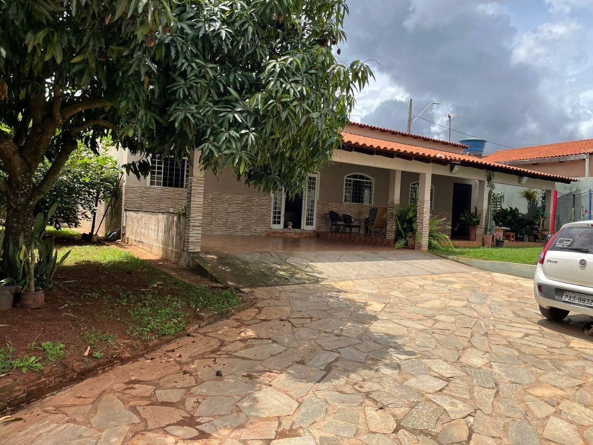 Casa em Arniqueiras | 4 Quartos | Lote 700m² | Arniqueiras - Casa de Condomínio em Setor Habitacional Arniqueira (Águas Claras), Brasília - à venda - Silvio Assessoria Imobiliaria